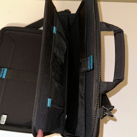 Thule - Gauntlet 4 Attaché Briefcase. - Picture 4 of 8